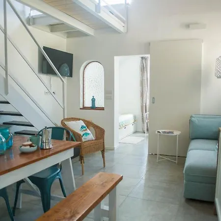 Buona Onda Vista Mare Apartment *